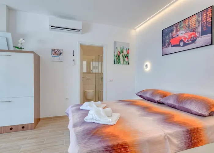 Apartment Light In Pula